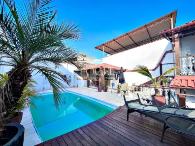 Casa com 4 Quartos para alugar, 386m² no Monte Castelo, Juiz de Fora