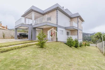 Casa com 3 Quartos à venda, 257m² no Vila Natal, Campos do Jordão