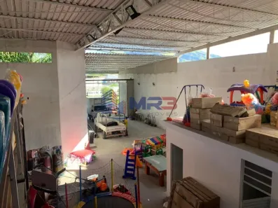 Galpão/Depósito/Armazém para venda ou aluguel, 600m² no Realengo, Rio de Janeiro