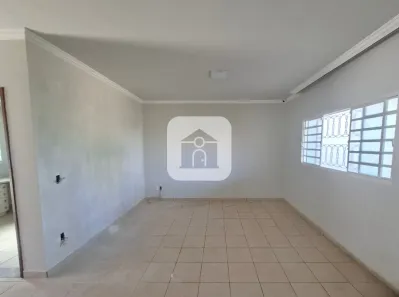 Casa com 3 Quartos para alugar, 350m² no Morada da Colina, Uberlândia