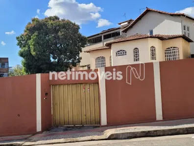 Casa com 4 Quartos à venda, 220m² no Jardim Bandeirantes, Contagem