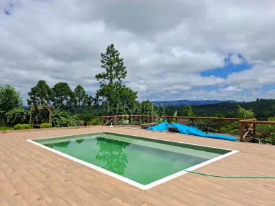 Fazenda/Sítio com 5 Quartos à venda, 6000m² no Centro, Juquitiba