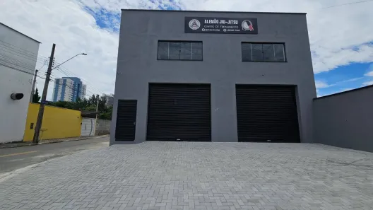 Sala Comercial para alugar, 190m² no Loteamento Villa Branca, Jacareí