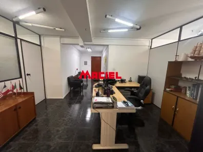 Sala Comercial à venda, 73m² no Centro, São José dos Campos