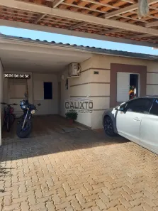 Casa de Condomínio com 3 Quartos à venda, 130m² no Aclimação, Uberlândia