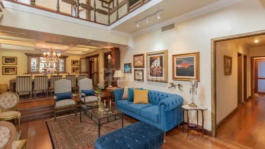 Casa com 4 Quartos à venda, 640m² no Três Figueiras, Porto Alegre