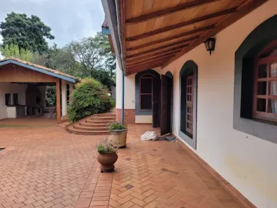 Fazenda/Sítio com 4 Quartos à venda, 900m² no Recanto Amapola, Bragança Paulista
