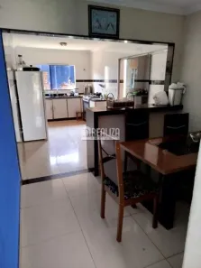 Casa com 2 Quartos à venda, 182m² no Jardim Elza Amuí I, Uberaba