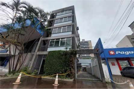 Sala Comercial à venda, 38m² no Menino Deus, Porto Alegre