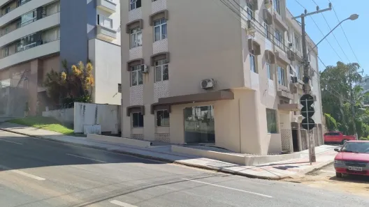 Sala Comercial à venda, 57m² no Centro, Criciúma
