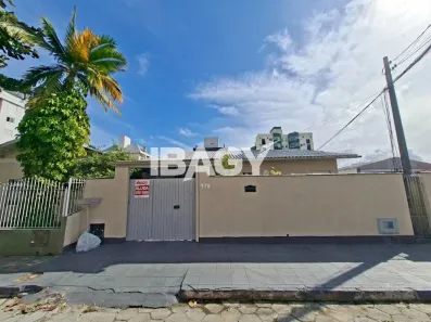 Kitnet com 1 Quarto para alugar, 13m² no Trindade, Florianópolis