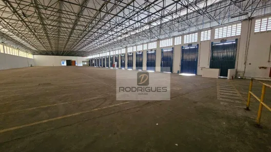 Galpão/Depósito/Armazém para alugar, 2300m² no Vila Metalúrgica, Santo André
