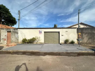 Casa com 3 Quartos para alugar, 130m² no Cidade Satélite São Luiz, Aparecida de Goiânia