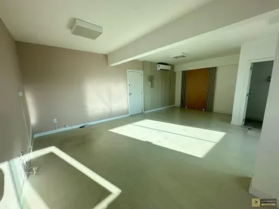 Sala Comercial à venda, 46m² no Centro, Balneário Camboriú