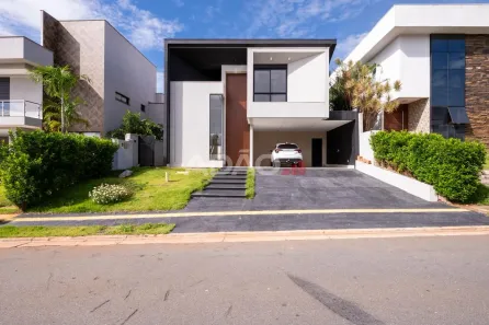 Casa de Condomínio com 5 Quartos à venda, 302m² no Jardins Valência, Goiânia