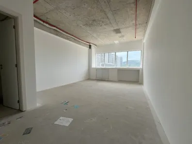 Sala Comercial para alugar, 71m² no Menino Deus, Porto Alegre
