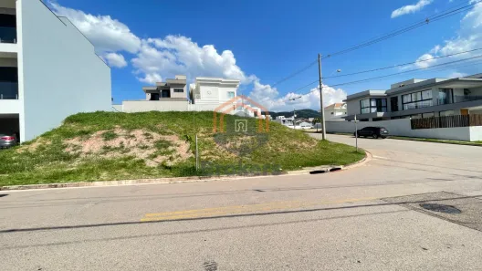 Lote/Terreno à venda, 300m² no Loteamento Reserva Ermida, Jundiaí