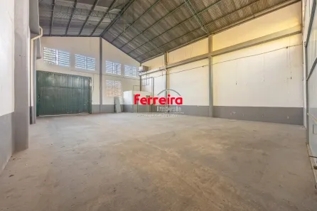 Galpão/Depósito/Armazém para alugar, 338m² no São Geraldo, Porto Alegre