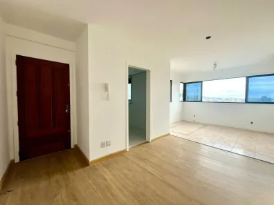 Apartamento com 3 Quartos para alugar, 73m² no Santana, Porto Alegre
