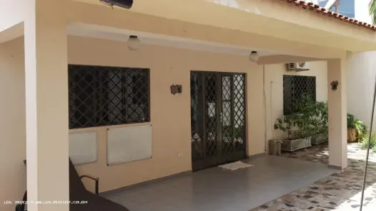 Casa com 4 Quartos à venda, 300m² no Jardim Paris, Presidente Prudente