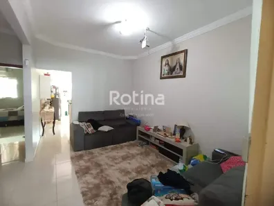 Casa com 3 Quartos à venda, 179m² no Jardim Patrícia, Uberlândia