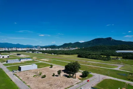 Lote/Terreno à venda, 718m² no Sertão do Maruim, São José