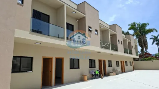 Casa com 2 Quartos à venda, 64m² no Jardim Brasil, Caraguatatuba