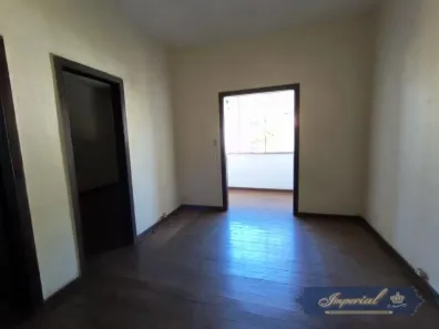 Apartamento com 2 Quartos para alugar, 95m² no Bingen, Petrópolis