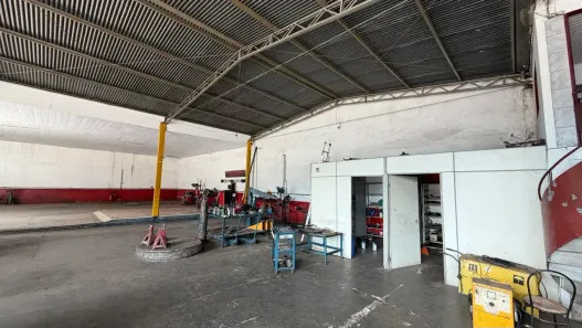 Galpão/Depósito/Armazém com 2 Quartos para alugar, 617m² no Jardim Santo Antônio, Goiânia