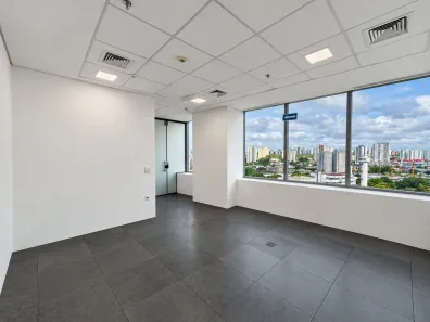 Sala Comercial para alugar, 114m² no Vila Cordeiro, São Paulo