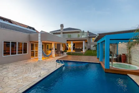 Casa com 4 Quartos à venda, 576m² no Santa Felicidade, Curitiba