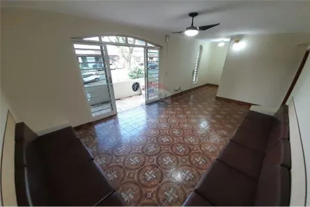 Imóvel Comercial para alugar, 130m² no Vila Embaré, Valinhos