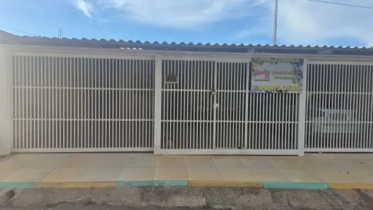 Casa com 4 Quartos à venda, 275m² no Setor Leste, Brasília