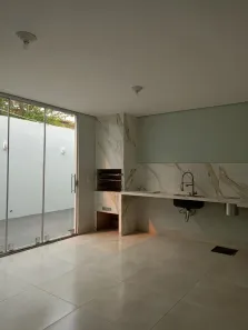 Casa com 3 Quartos para alugar, 200m² no Centro-Sul, Cuiabá
