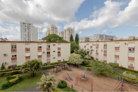 Apartamento com 2 Quartos à venda, 47m² no Passo da Areia, Porto Alegre