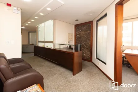 Sala Comercial à venda, 122m² no Menino Deus, Porto Alegre