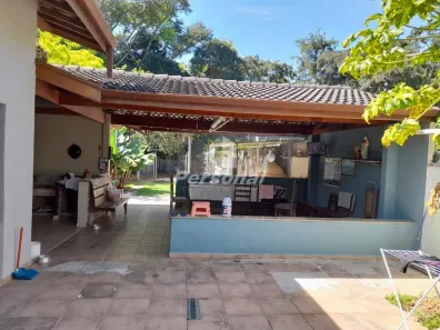 Fazenda/Sítio com 3 Quartos à venda, 770m² no Pinhão, Taubaté