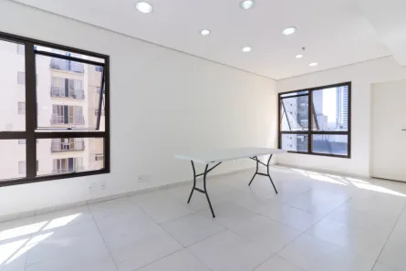 Sala Comercial à venda, 33m² no Chácara Santo Antônio (Zona Sul), São Paulo