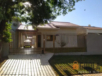 Casa com 3 Quartos à venda, 143m² no Centro, Campo Mourão