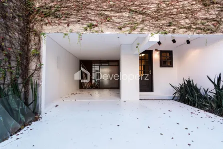 Casa com 4 Quartos à venda, 275m² no Jardim Paulistano, São Paulo