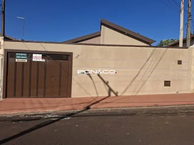 Casa com 3 Quartos para alugar, 100m² no Centro, Cravinhos