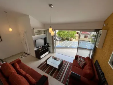 Casa com 3 Quartos à venda, 230m² no Pantanal, Florianópolis