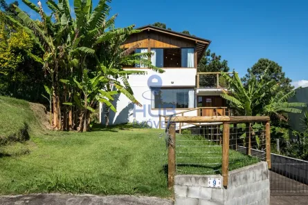 Casa com 4 Quartos à venda, 220m² no Ingleses do Rio Vermelho, Florianópolis