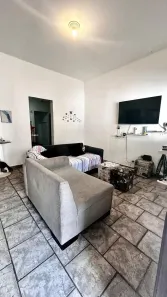 Casa com 2 Quartos para alugar, 10m² no Jardim Santa Inês, São Paulo