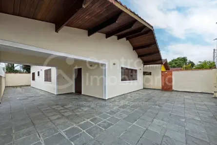 Casa com 3 Quartos à venda, 130m² no Cidade Nova Peruíbe, Peruíbe