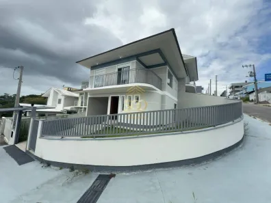 Sobrado com 3 Quartos à venda, 122m² no Forquilhas, São José