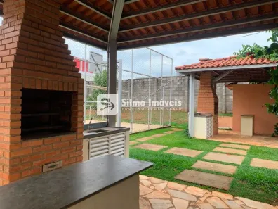 Sobrado com 3 Quartos para alugar, 150m² no Jardim Karaíba, Uberlândia