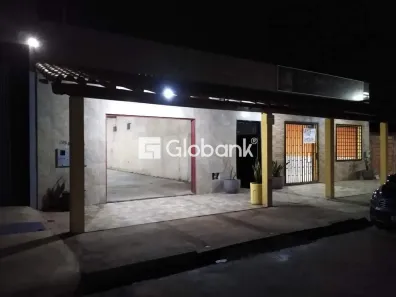 Casa com 3 Quartos à venda, 360m² no Jardim Primavera, Montes Claros