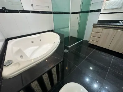 Casa de Condomínio com 3 Quartos para alugar, 250m² no Jardins Atenas, Goiânia