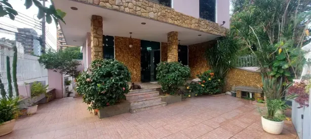 Casa com 4 Quartos à venda, 410m² no Caonze, Nova Iguaçu
